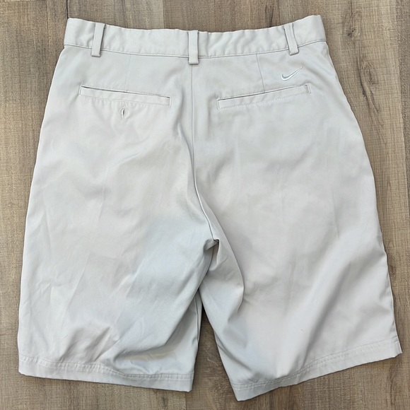 Nike Golf Men's Khaki Shorts - Picture 3 of 3